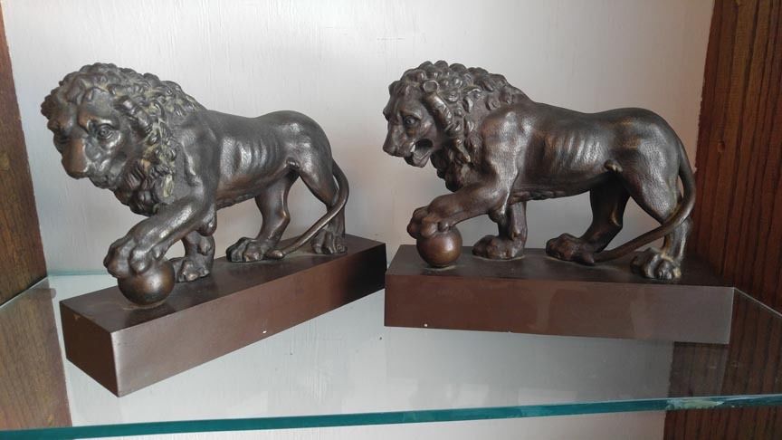 Serre-livres : 5 superbes modèles à découvrir !